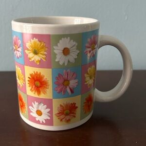 Hallmark Daisy Mug